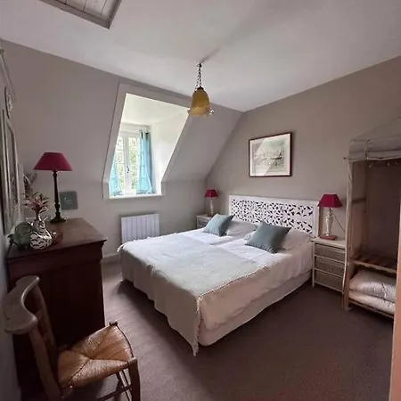 Manoir Charme Baie Mont St Michel בית נופש