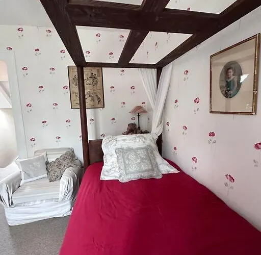 Manoir Charme Baie Mont St Michel Дом отдыха *