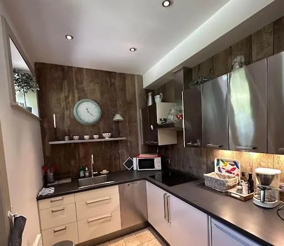 Manoir Charme Baie Mont St Michel Дом отдыха *